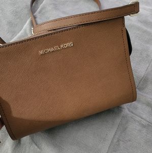 Michael Kors brown bag